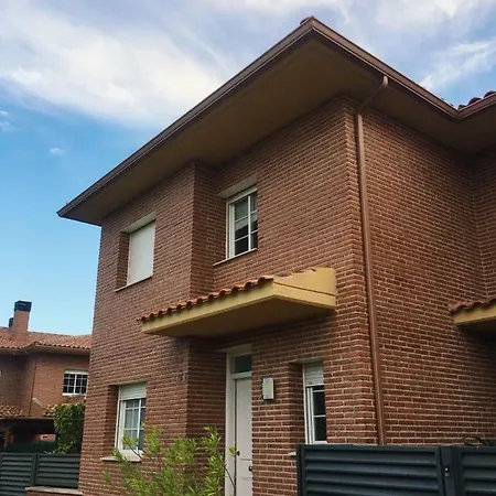 Casa En Vilafortuny, Casa vacanze